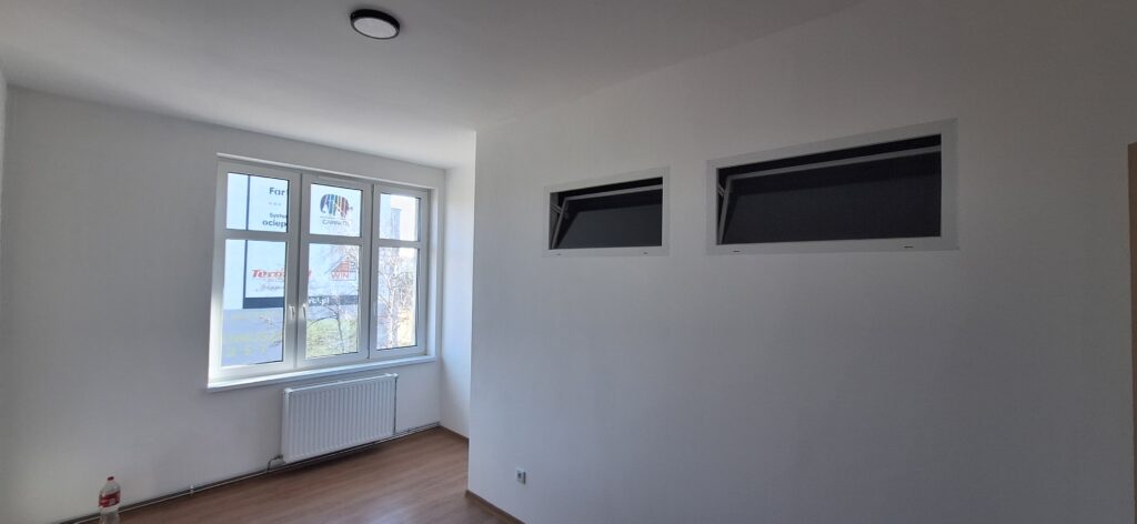 Wnętrze mieszkania w Świętochłowicach po zakończeniu kompleksowego remontu.